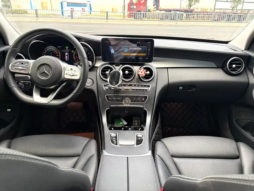 Mercedes-Benz C-Class 2020 — фото 8