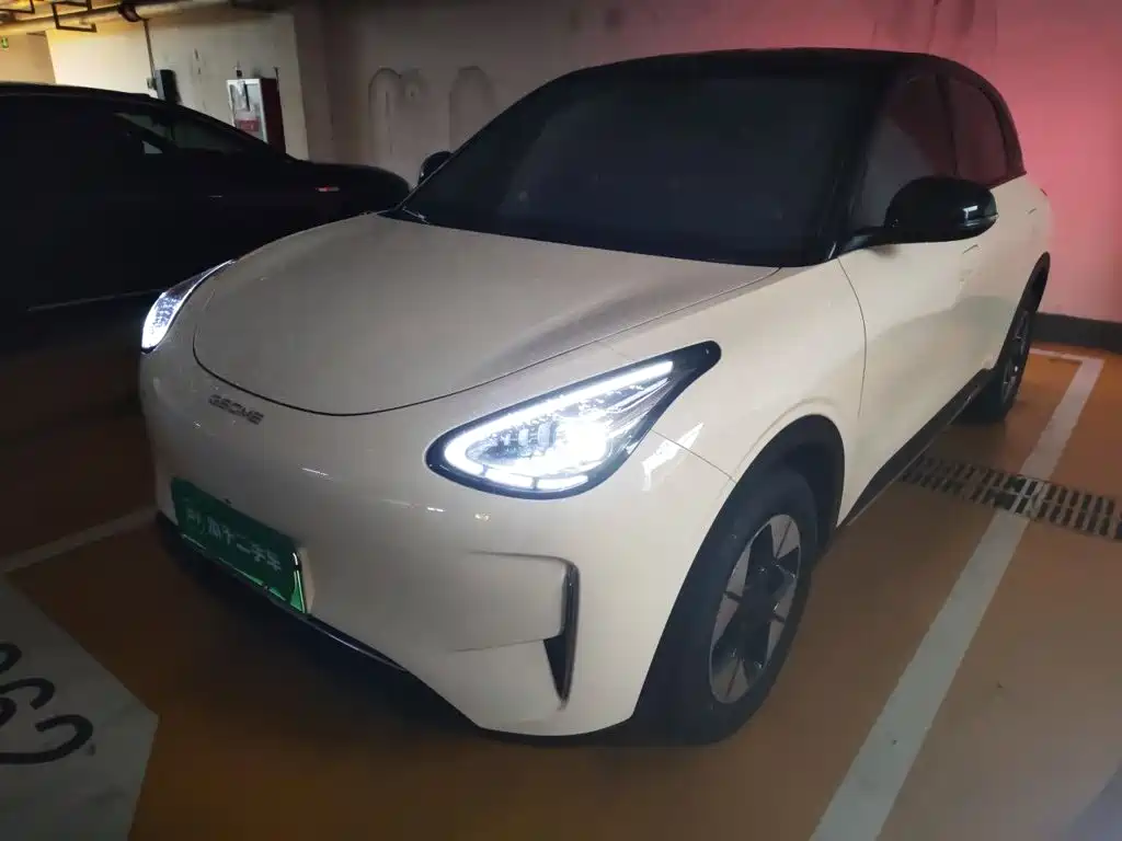 Geely Galaxy Starwish 2025 — фото 1