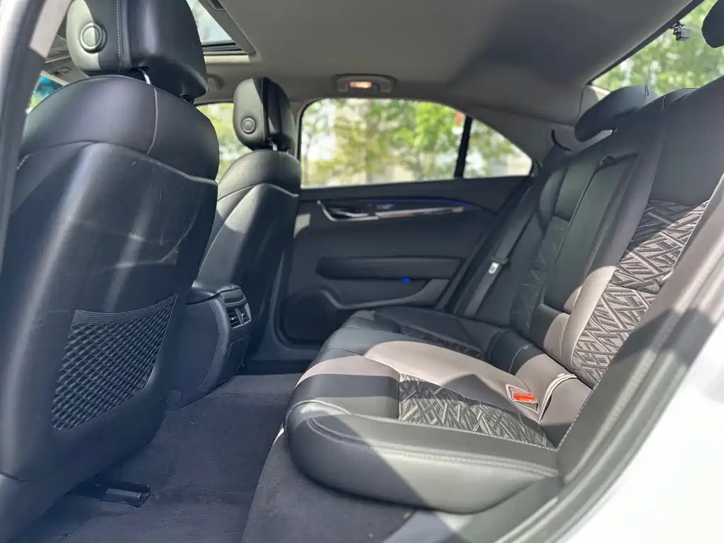 Cadillac ATS-L 2019 — фото 12