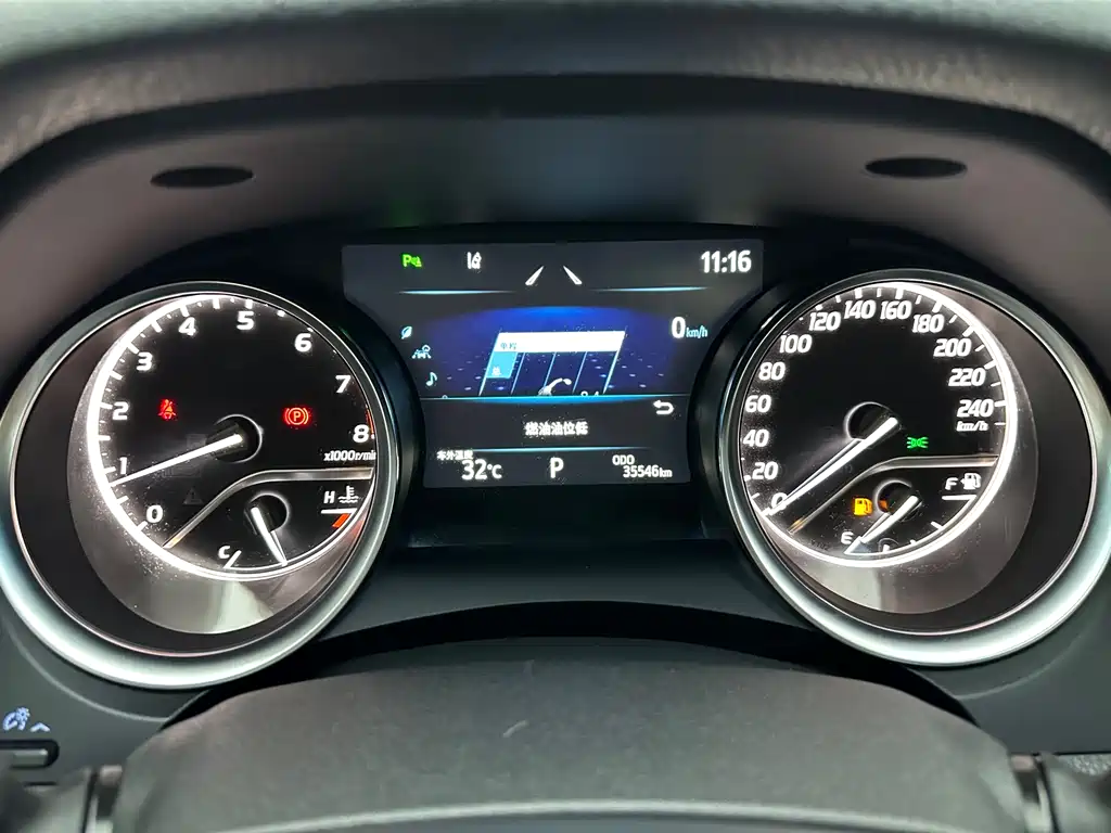 Toyota Camry 2021 — фото 13