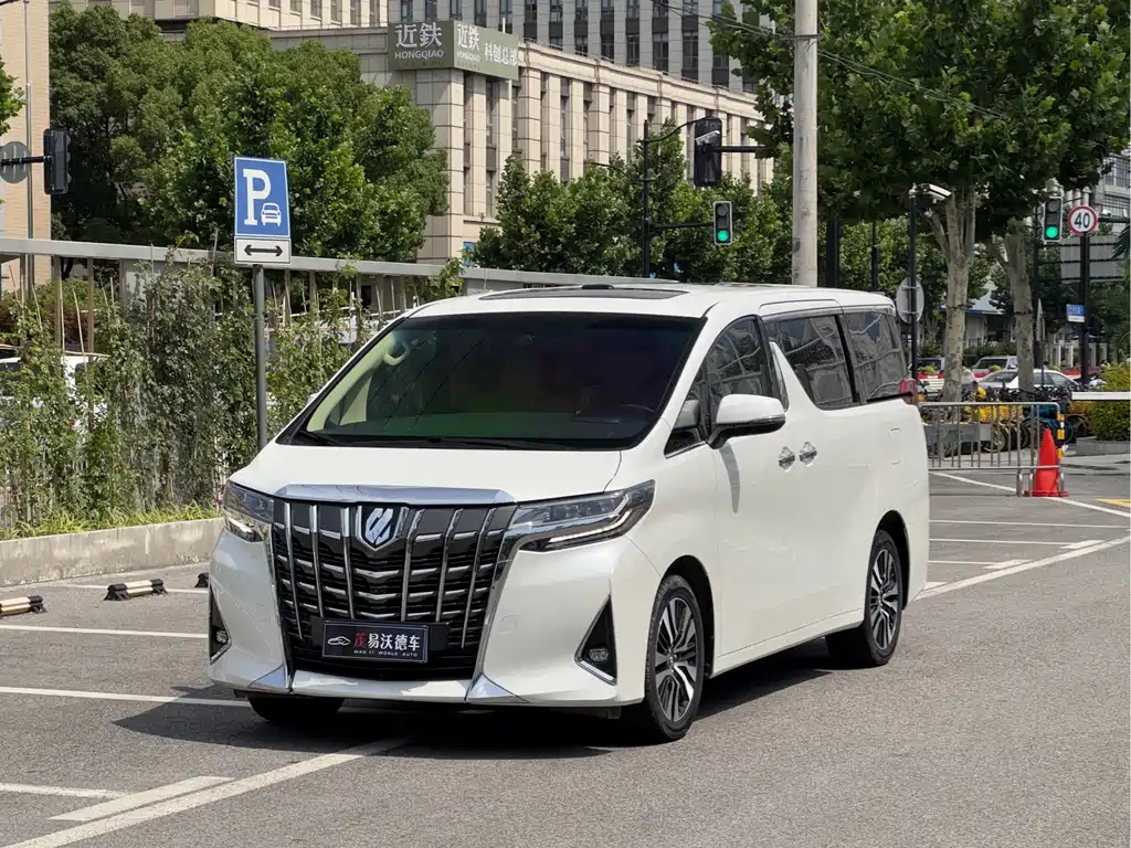 Toyota Alphard 2019 — фото 1