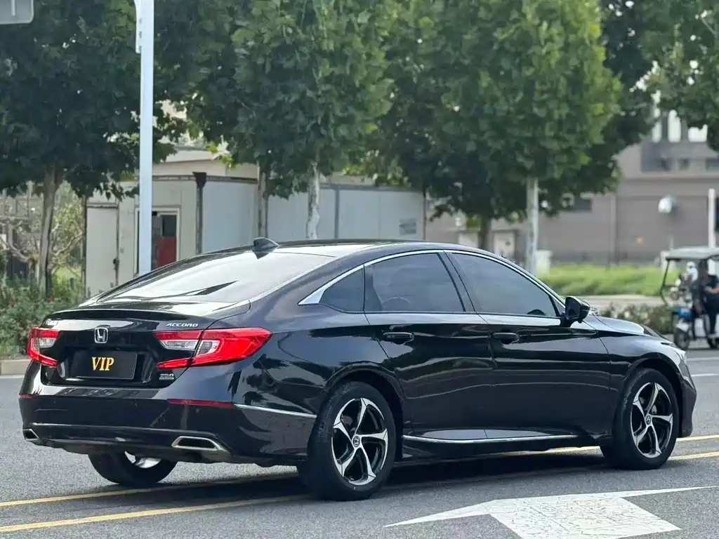 Honda Accord 2021 — фото 9