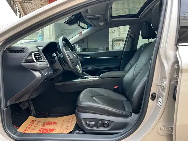 Toyota Camry 2021