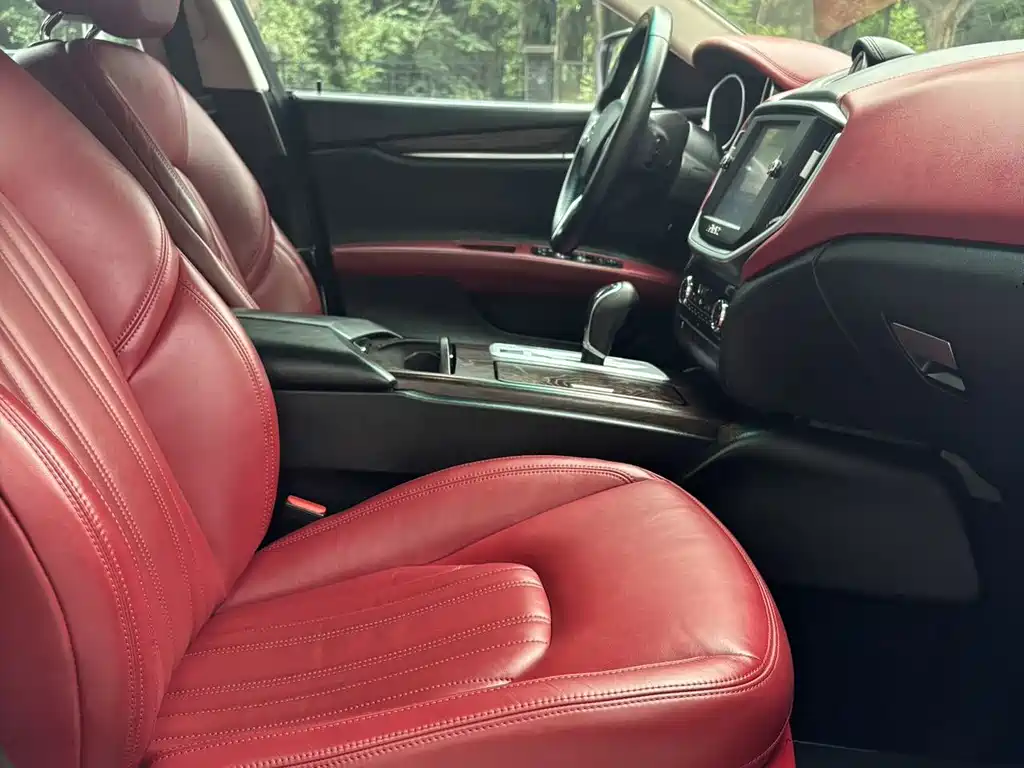 Maserati Ghibli 2015 — фото 12