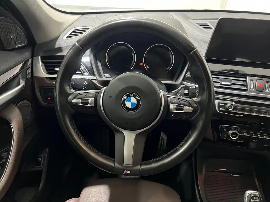 BMW X1 2021 — фото 12