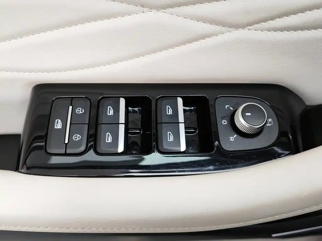 Geely Xingyue L 2023 — фото 9