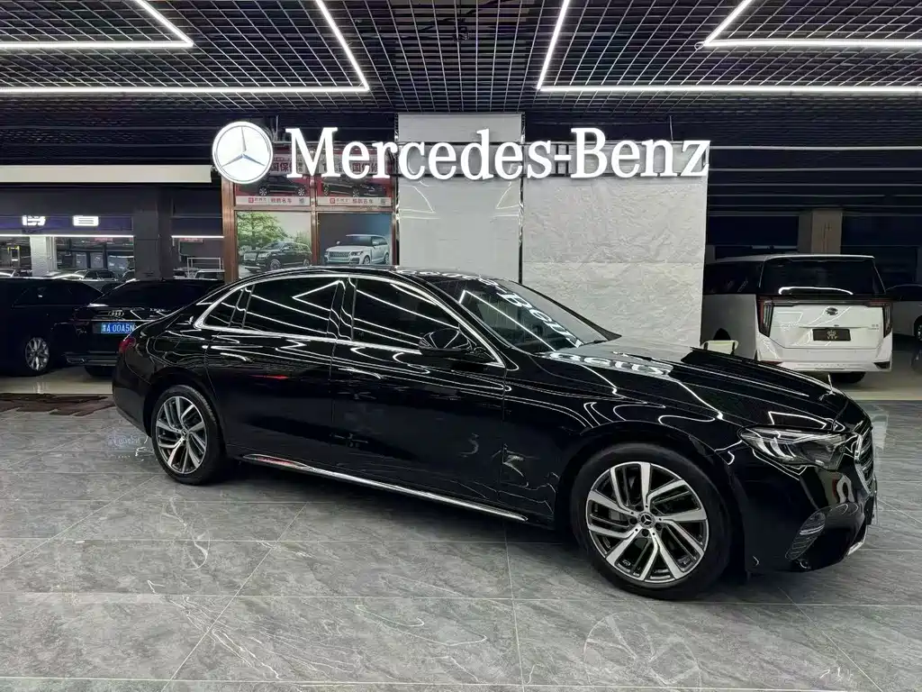 Mercedes-Benz E-Class 2025