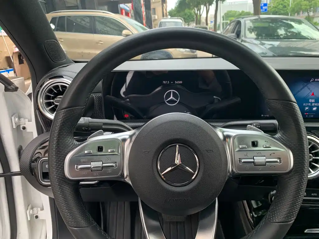 Mercedes-Benz A-Class 2023 — фото 30