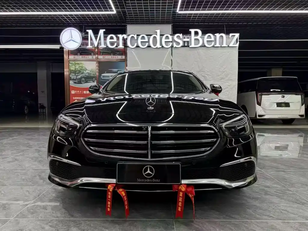 Mercedes-Benz E-Class 2022