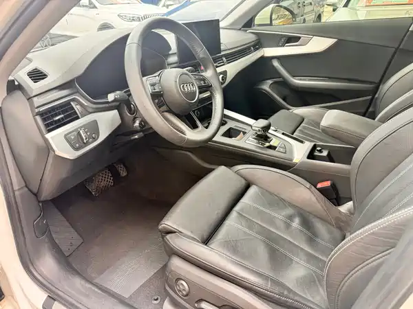 Audi A4L 2020