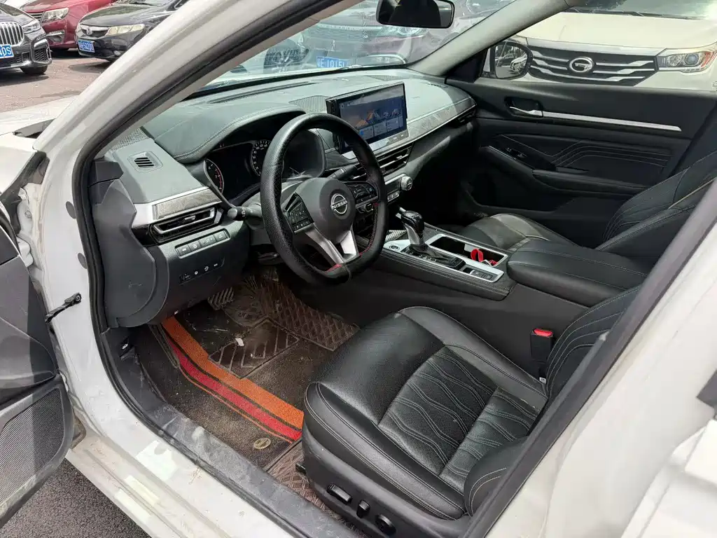 Nissan Teana 2023