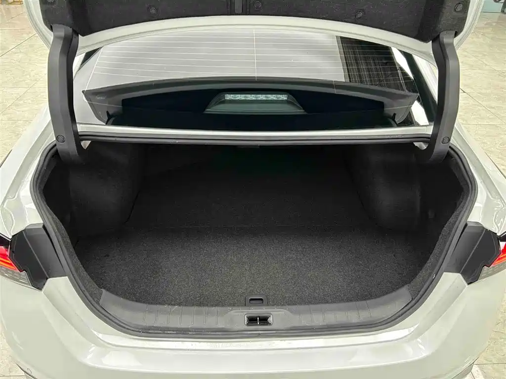 Nissan Teana 2022 — фото 16