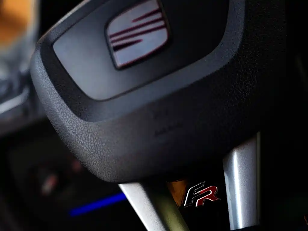 SEAT Leon 2013 — фото 11