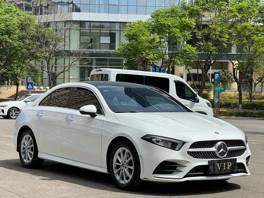 Mercedes-Benz A-Class 2020 — фото 3