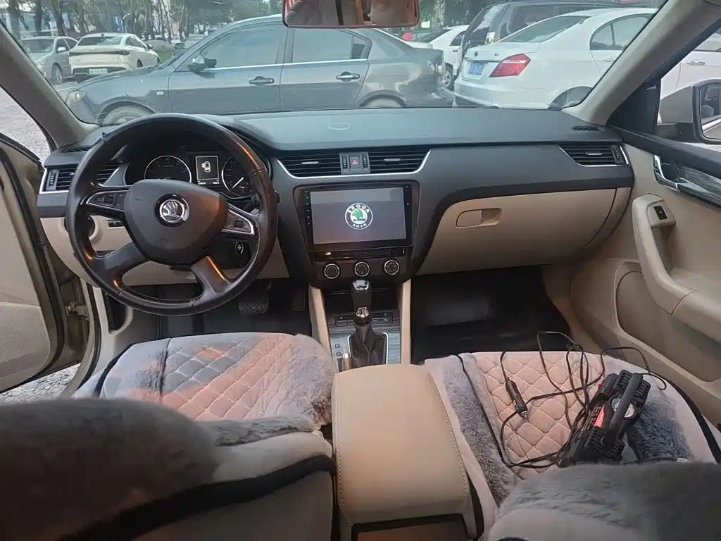 Skoda Octavia 2014 — фото 13