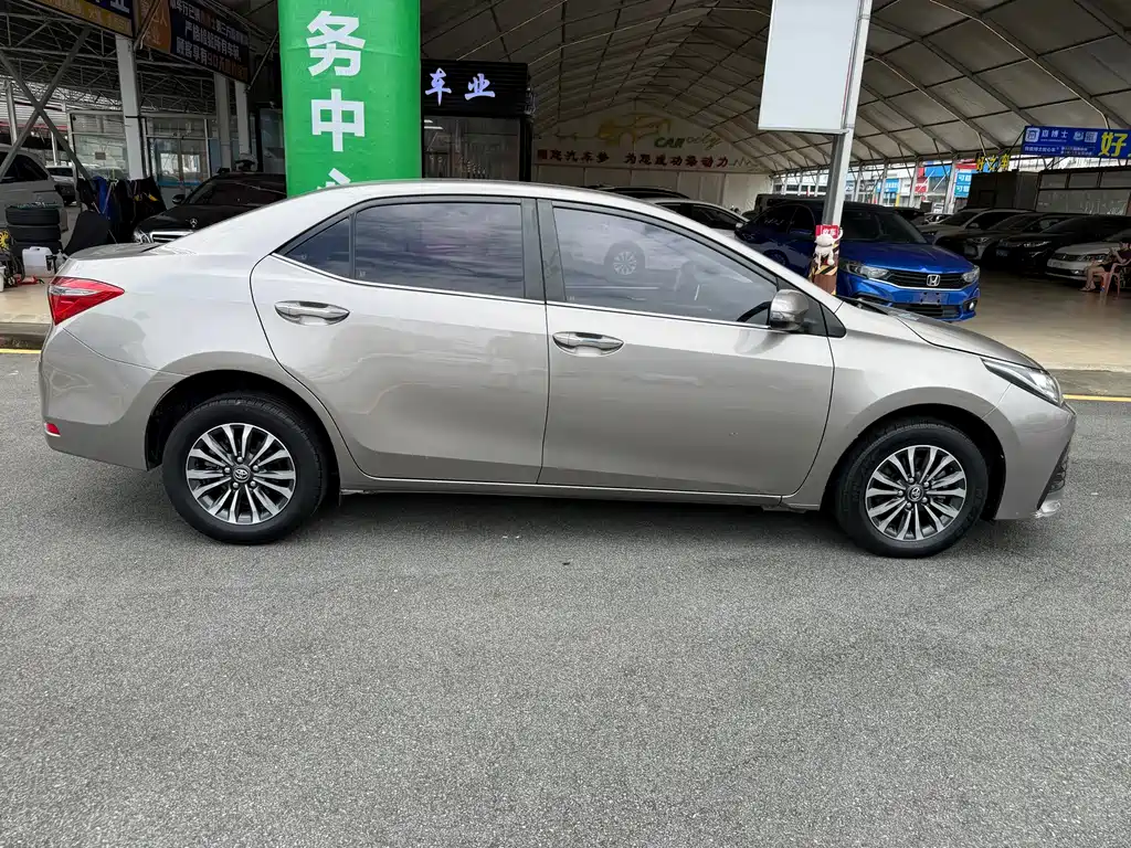 Toyota Corolla 2019 — фото 13