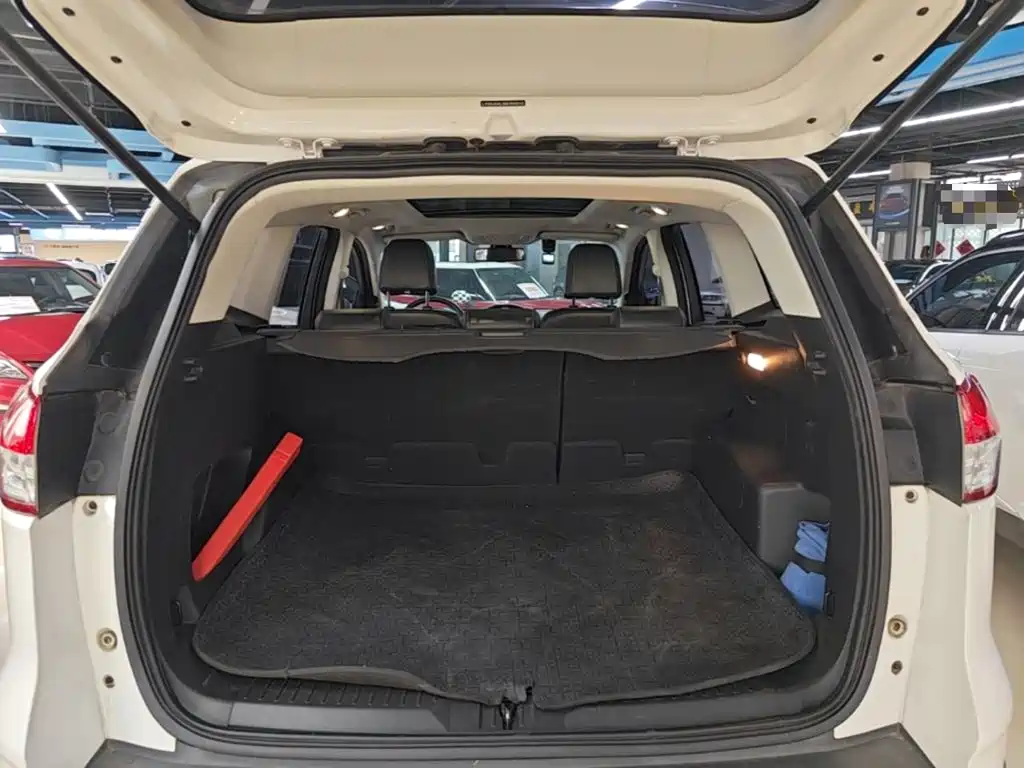 Ford Kuga 2016 — фото 19
