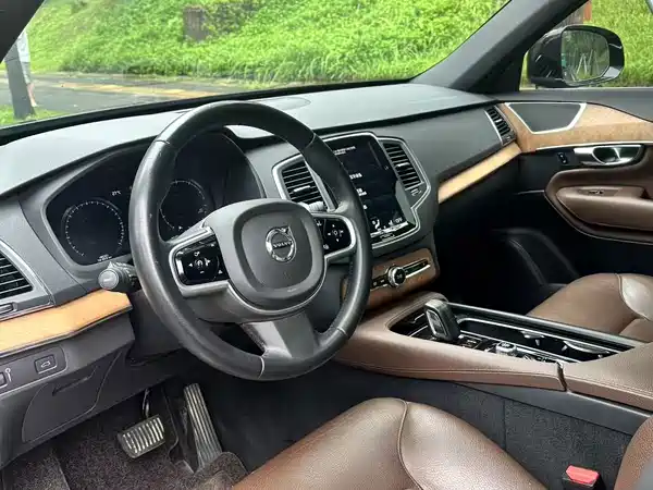 Volvo XC90 2021