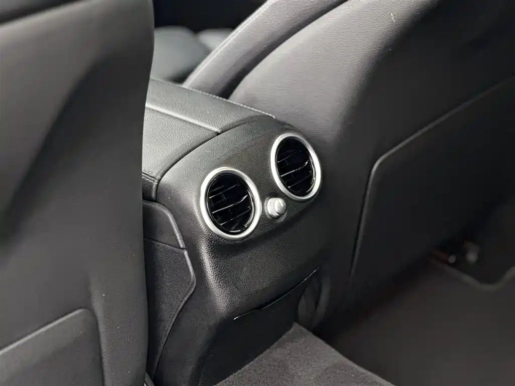 Mercedes-Benz C-Class 2016 — фото 12