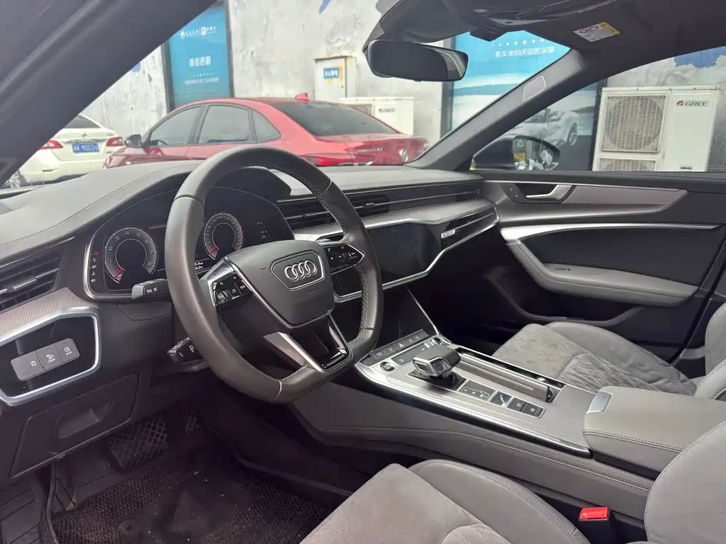 Audi A6L 2021