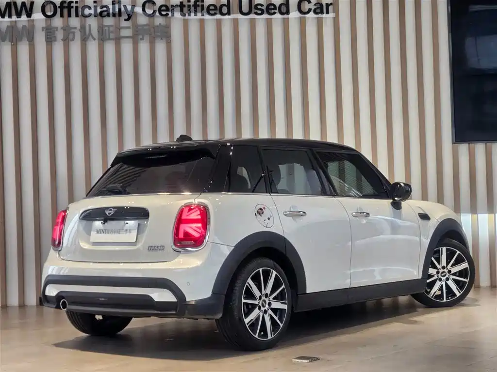 MINI MINI 2023