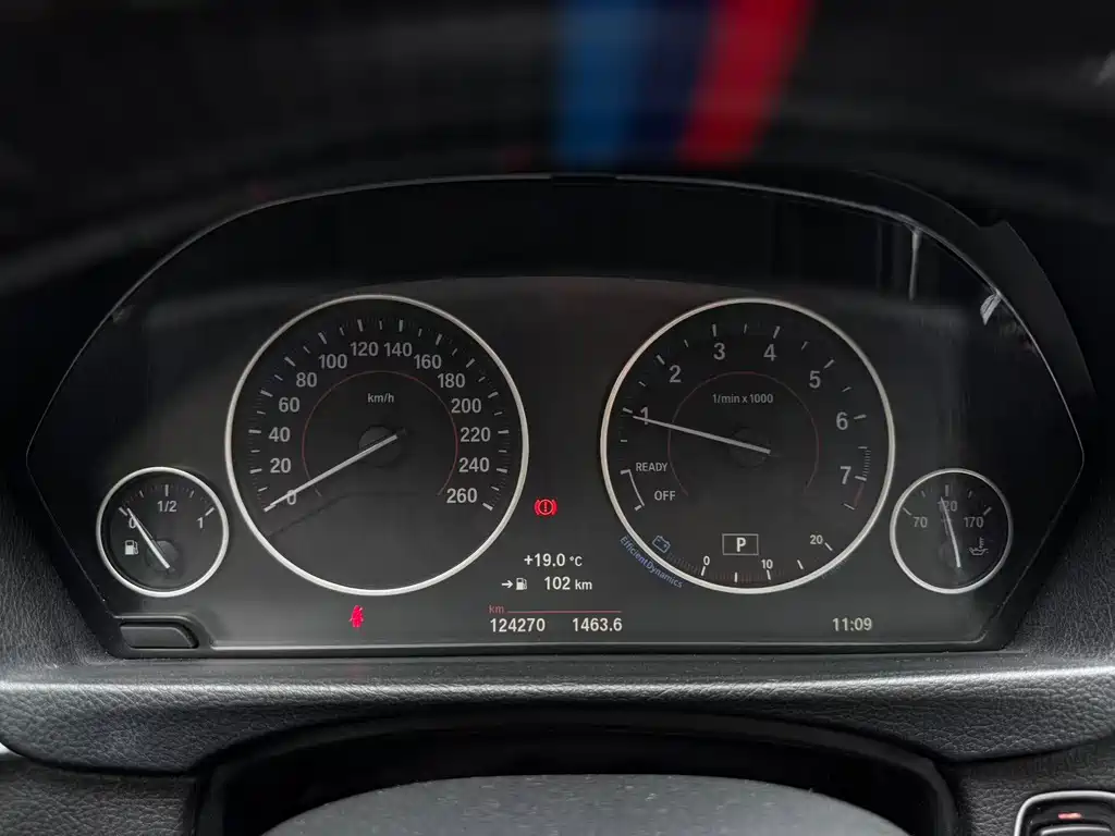 BMW 3 Series 2017 — фото 12