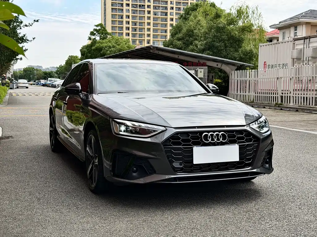 Audi A4L 2025
