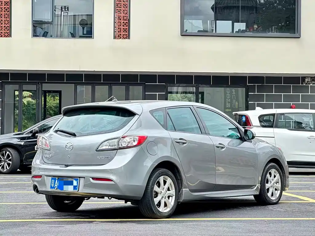 Mazda 3 Xingcheng 2013 — фото 6