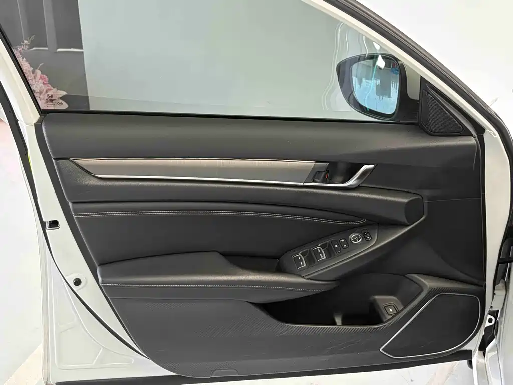Honda Inspire 2019 — фото 22