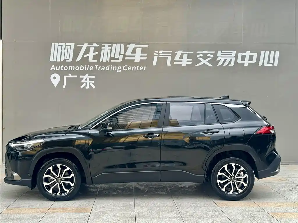 Toyota Frontlander 2024