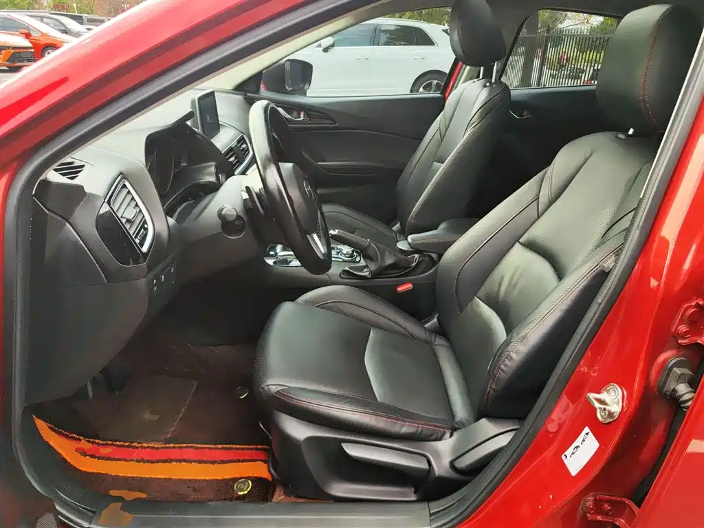 Mazda 3 Axela 2015 — фото 15