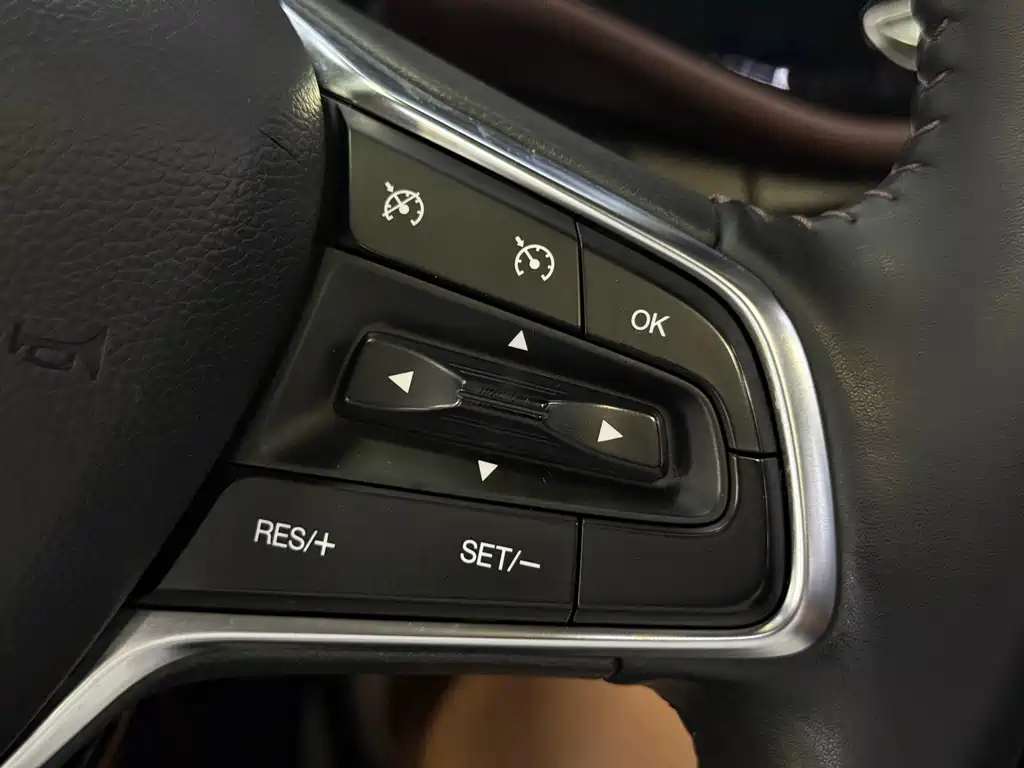 GAC Trumpchi M6 2021 — фото 17