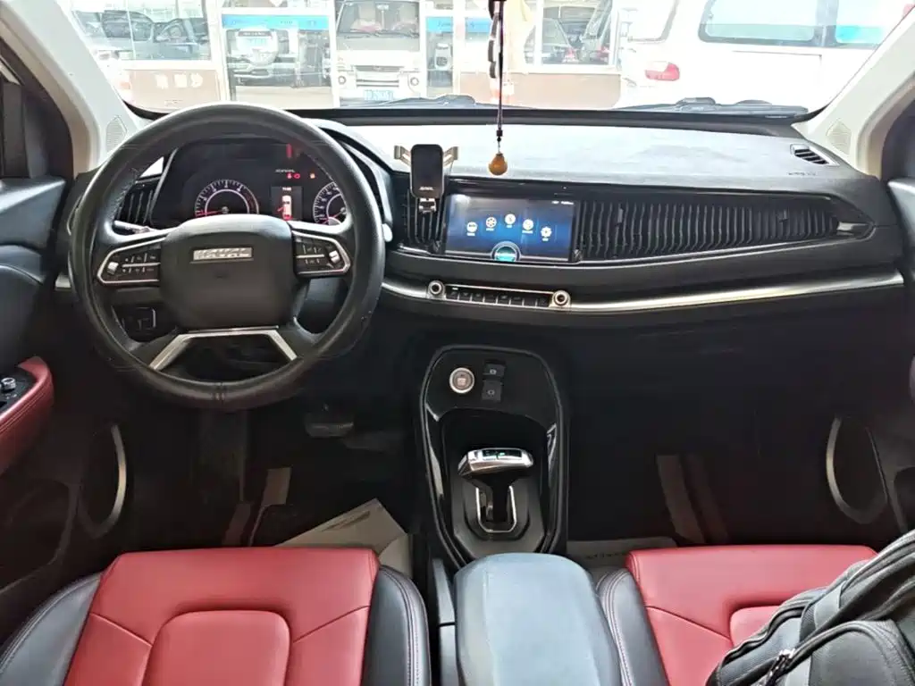 Haval H2s 2017 — фото 10