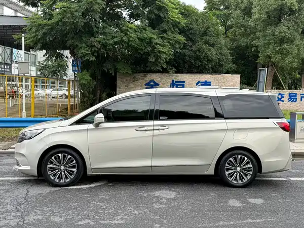 Buick GL8 2021