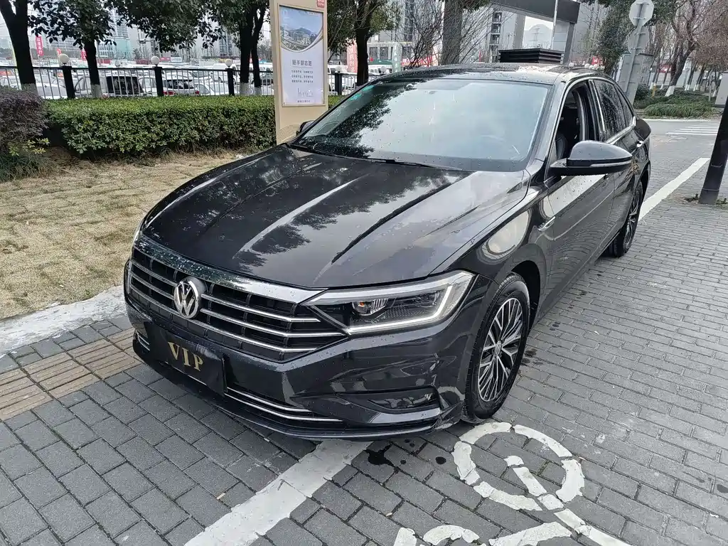 Volkswagen Sagitar 2021