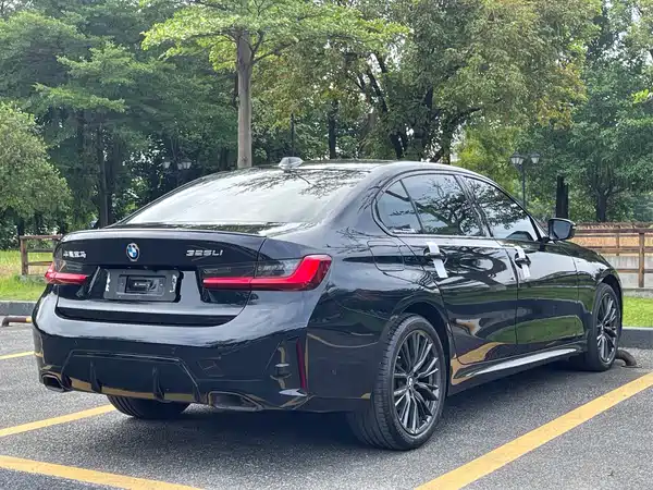 BMW 3 Series 2023