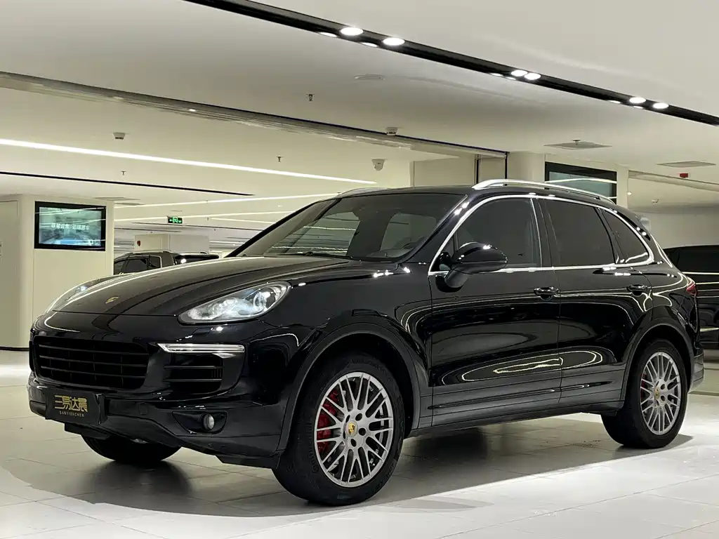 Porsche Cayenne 2017 — фото 1