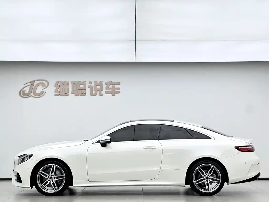 Mercedes-Benz E-Class 2017 — фото 13