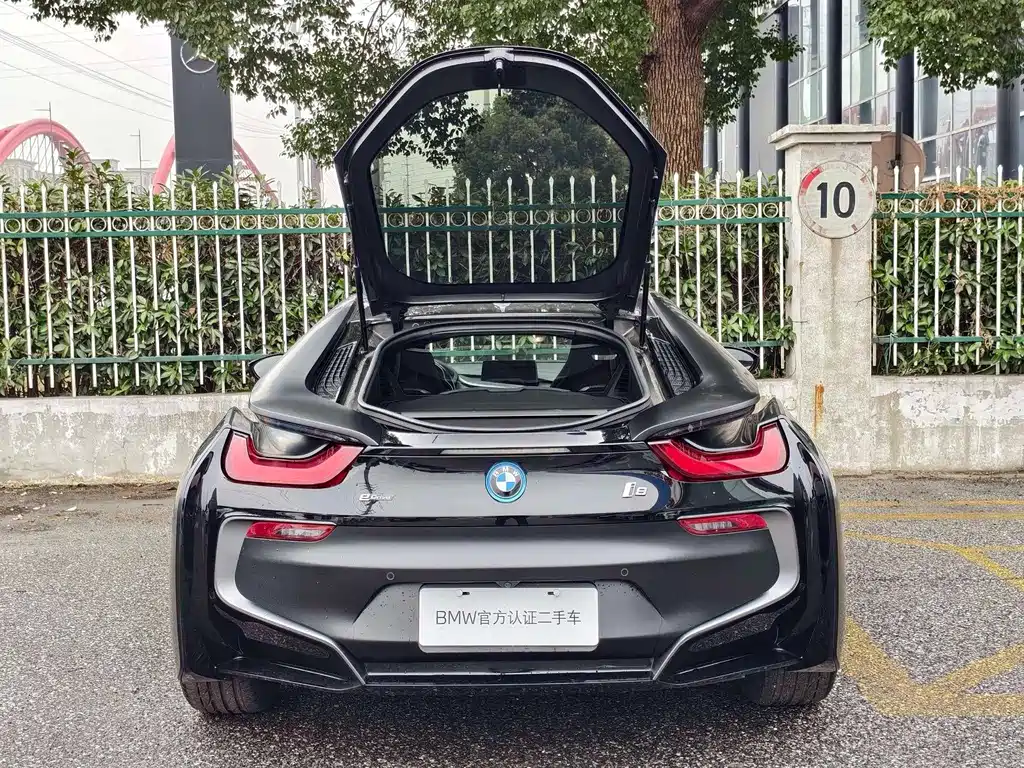 BMW i8 2018 — фото 9
