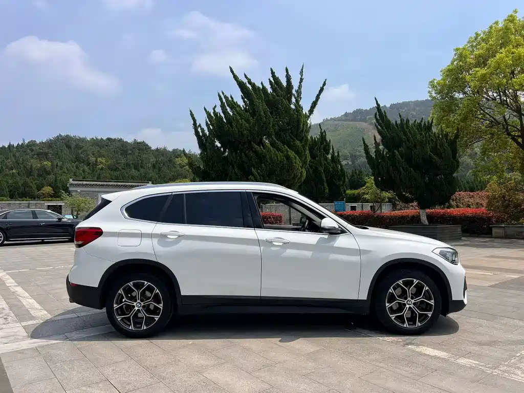 BMW X1 2022 — фото 13