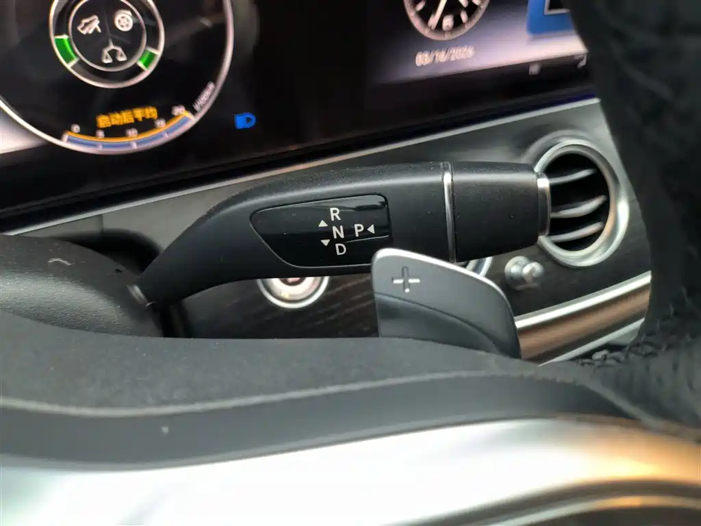 Mercedes-Benz E-Class 2020 — фото 10