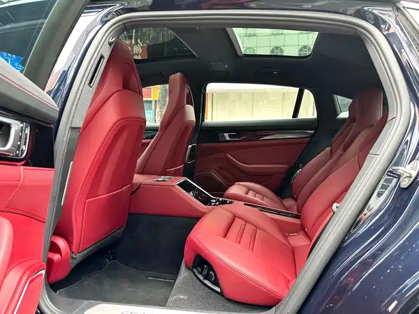 Porsche Panamera 2022
