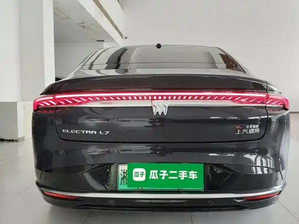 Buick Zhijing L7 2025