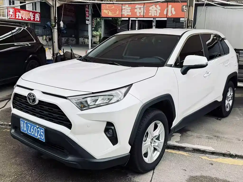 Toyota RAV4 2024