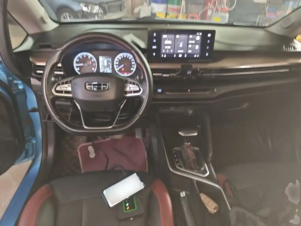 Geely Vision X3 2021 — фото 10
