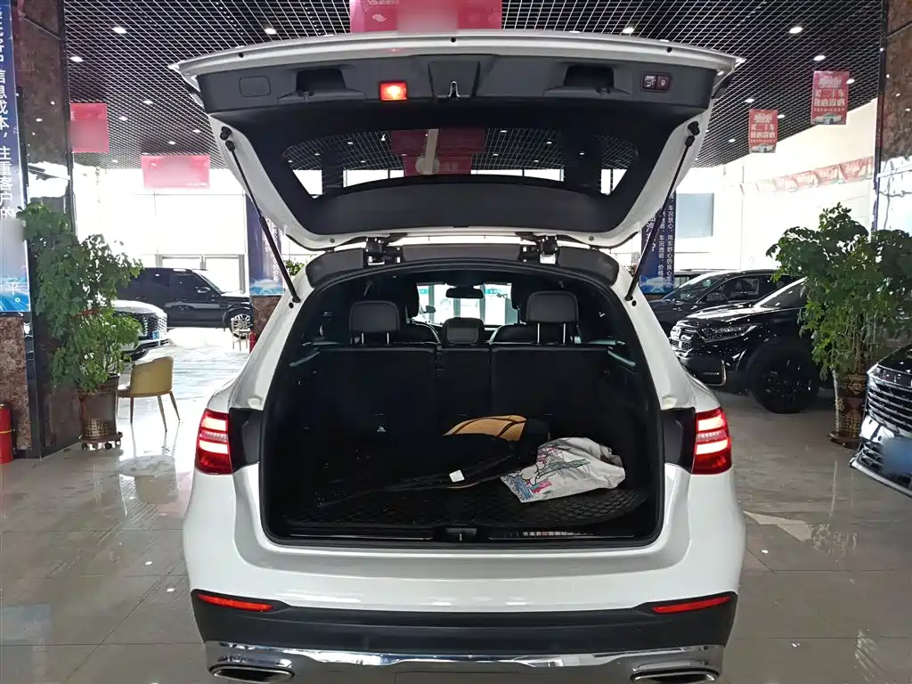 Mercedes-Benz GLC 2016 — фото 19