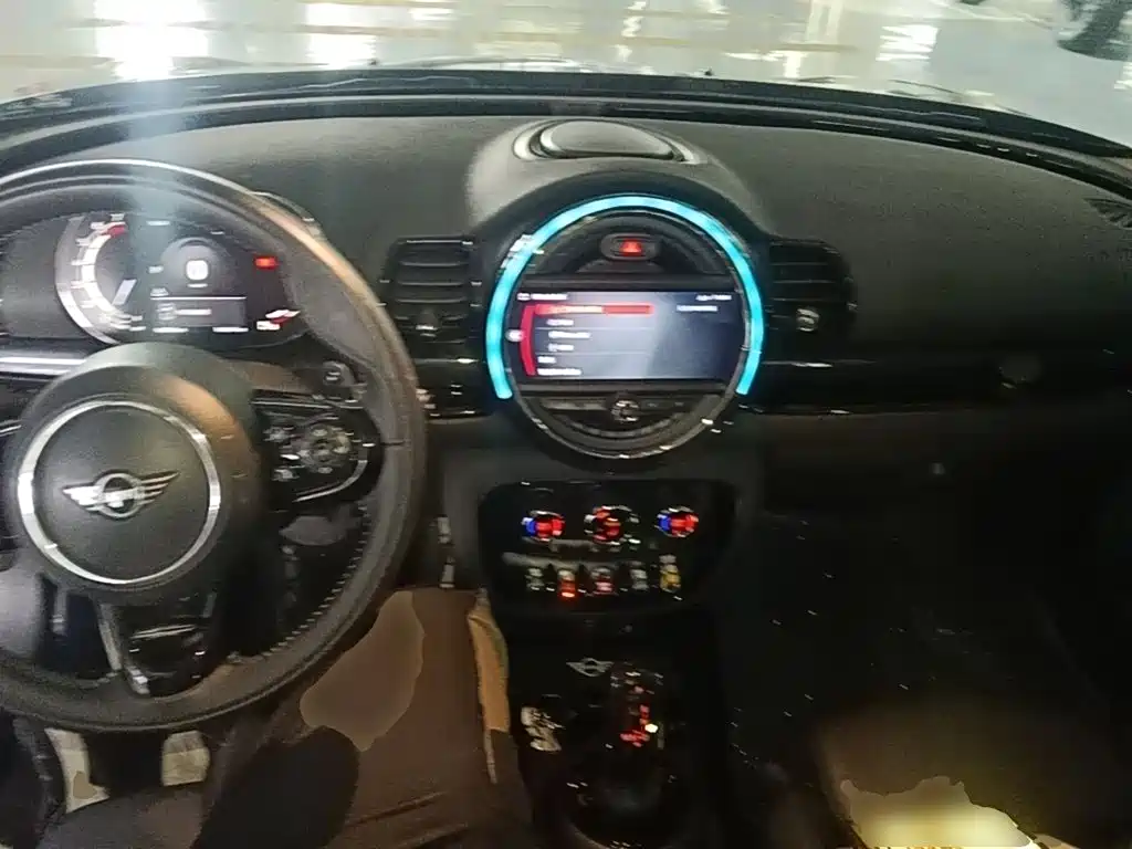 MINI Clubman 2020 — фото 10