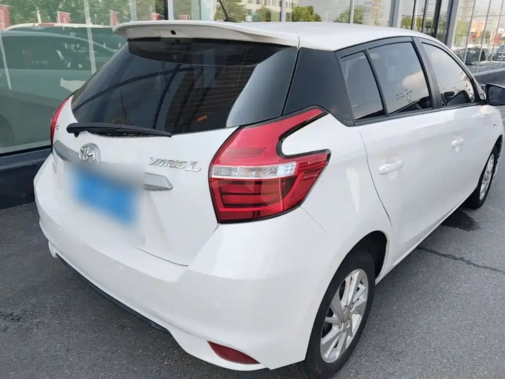 Toyota Yaris L 2017