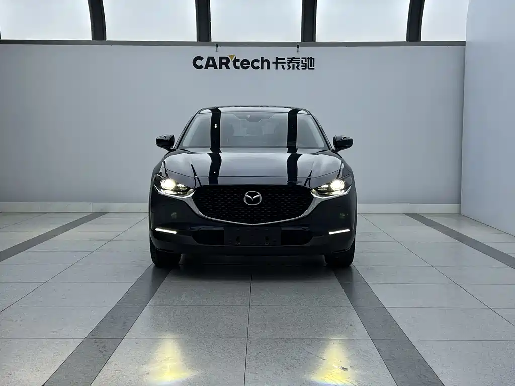 Mazda CX-30 2022 — фото 2