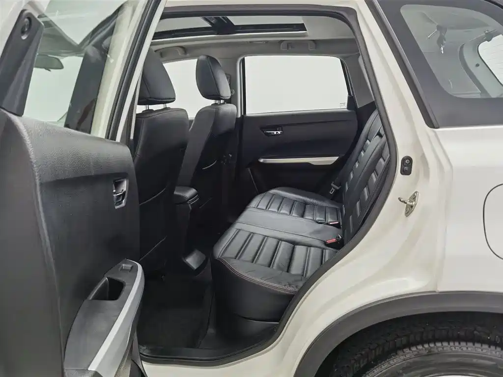Suzuki Vitara 2018 — фото 15